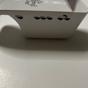 Pampered Chef White Measuring Cup with Black Markings